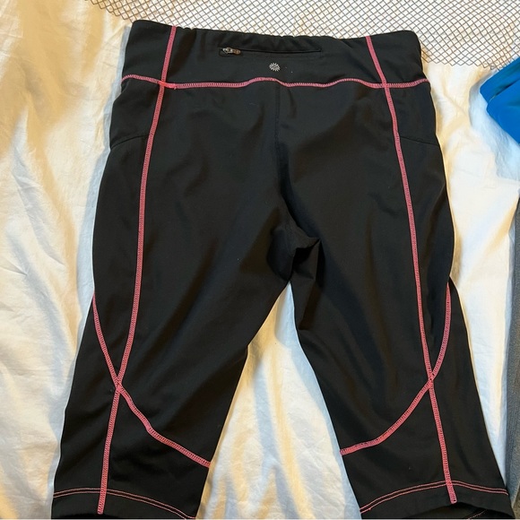 Large cropped athletic pants - Picture 2 of 5